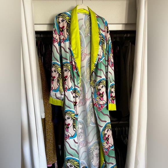 Limited Edition Detox Robe (RuPaul’s Drag Race) - Picture 7 of 7